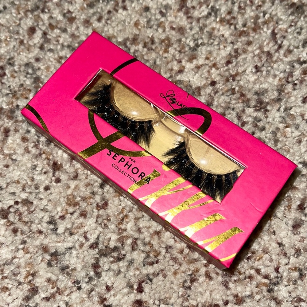 Lilly Lashes Mykonos Volume  💕 OFFERS WELCOMED 💕